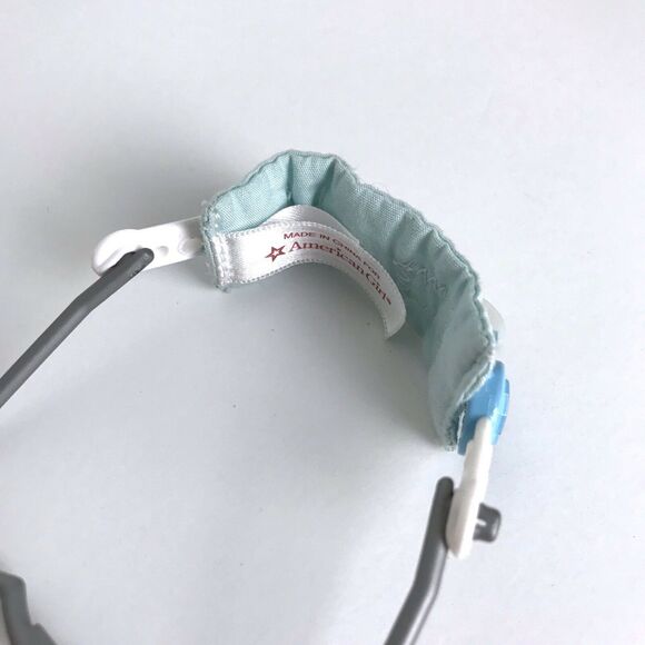 American Girl Healthy Smile Accessory Set Headgear Toothbrush Retainer - Picture 3 of 5